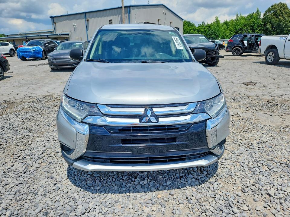 2018 Mitsubishi Outlander VIN JA4AZ3A33JZ052959 COPART salvage auction — NORMAL WEAR, TN - CERTIFICATE OF TITLE (P), sold $3,900 on 2026-07-28 (photo 5)