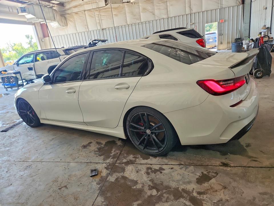 2021 BMW M340i VIN 3MW5U9J0XM8B61011 COPART salvage auction — MINOR DENT/SCRATCHES, MI - CERTIFICATE OF TITLE, sold $19,500 on 2026-08-27 (photo 2)