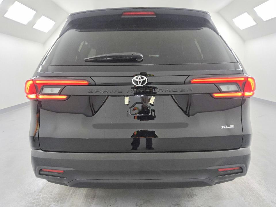 2026 Toyota Highlander VIN 5TDAAAA57TS040871 COPART salvage auction — SIDE, Ca - Certificate Of Title (P), sold $100 on 2026-07-27 (photo 6)