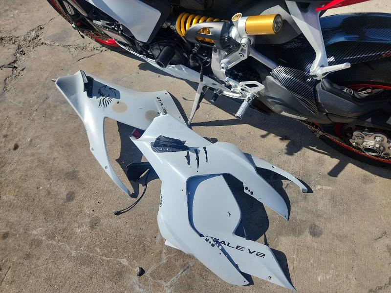 2021 Ducati Panigale VIN ZDMHAATW2MB005608 COPART salvage auction — FRONT END, Ca - Cert Of Title-Salvaged (P), sold $5,000 on 2026-07-27 (photo 9)