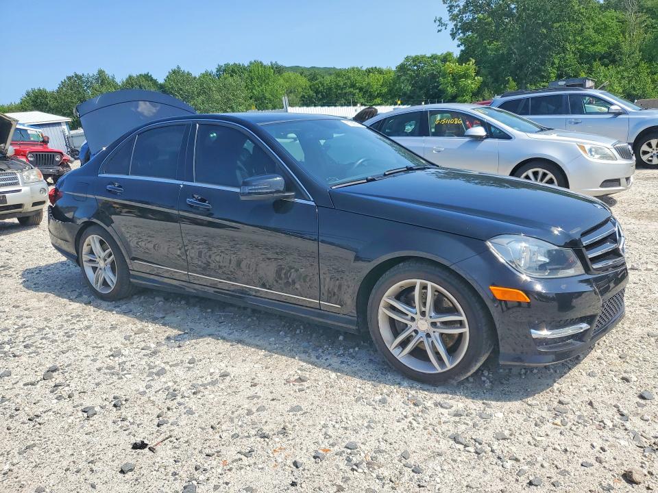 2014 Mercedes-benz C-klasse VIN WDDGF8AB2EG160185 COPART salvage auction — REAR END, In - Cert Of Title - Rebuilt Vehicl, sold $2,700 on 2026-08-12 (photo 4)