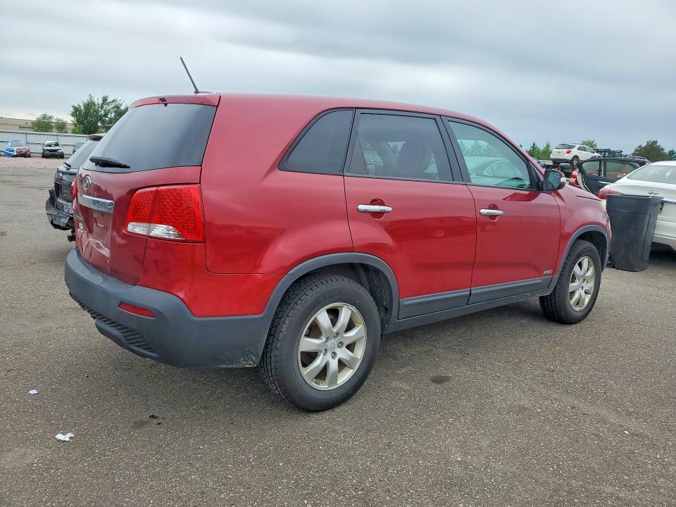 2011 Kia Sorento VIN 5XYKTCA14BG079128 COPART salvage auction — UNDERCARRIAGE, MN - CERT OF TITLE-SALVAGE, sold $625 on 2026-07-14 (photo 3)