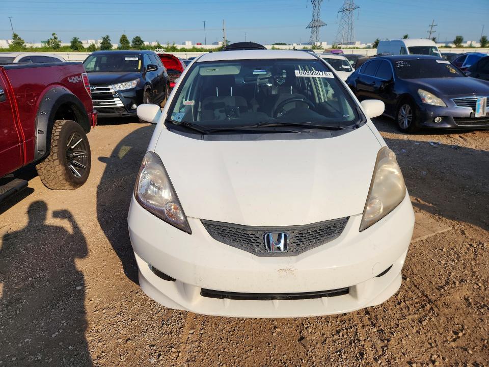 2010 Honda Fit VIN JHMGE8H46AC025487 COPART salvage auction — MINOR DENT/SCRATCHES, Il - Certificate Of Title, sold $600 on 2026-07-16 (photo 5)