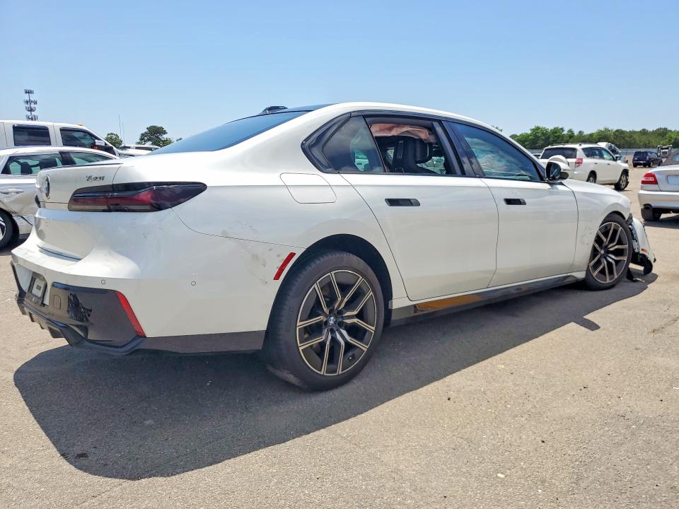 2025 BMW 7er VIN WBA33EH05SCU74076 COPART salvage auction — FRONT END, Ny - Mv-907A Salvage Certificate, sold $22,600 on 2026-08-10 (photo 3)