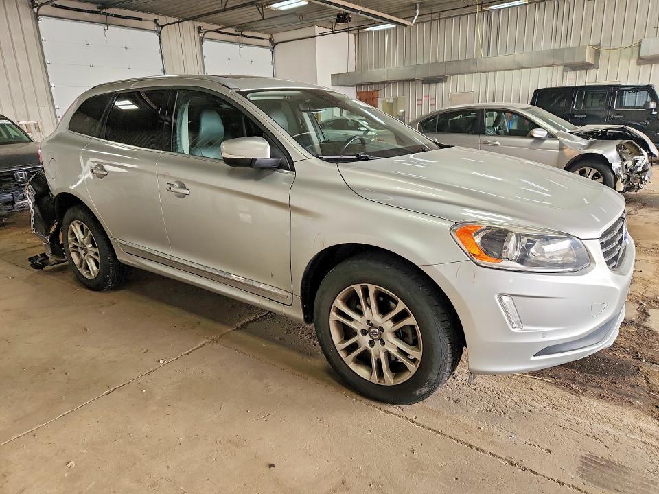 2016 Volvo Xc60 VIN YV4612RK3G2840048 COPART salvage auction — REAR END, WI - CERTIFICATE OF TITLE, sold $5,900 on 2026-08-03 (photo 4)