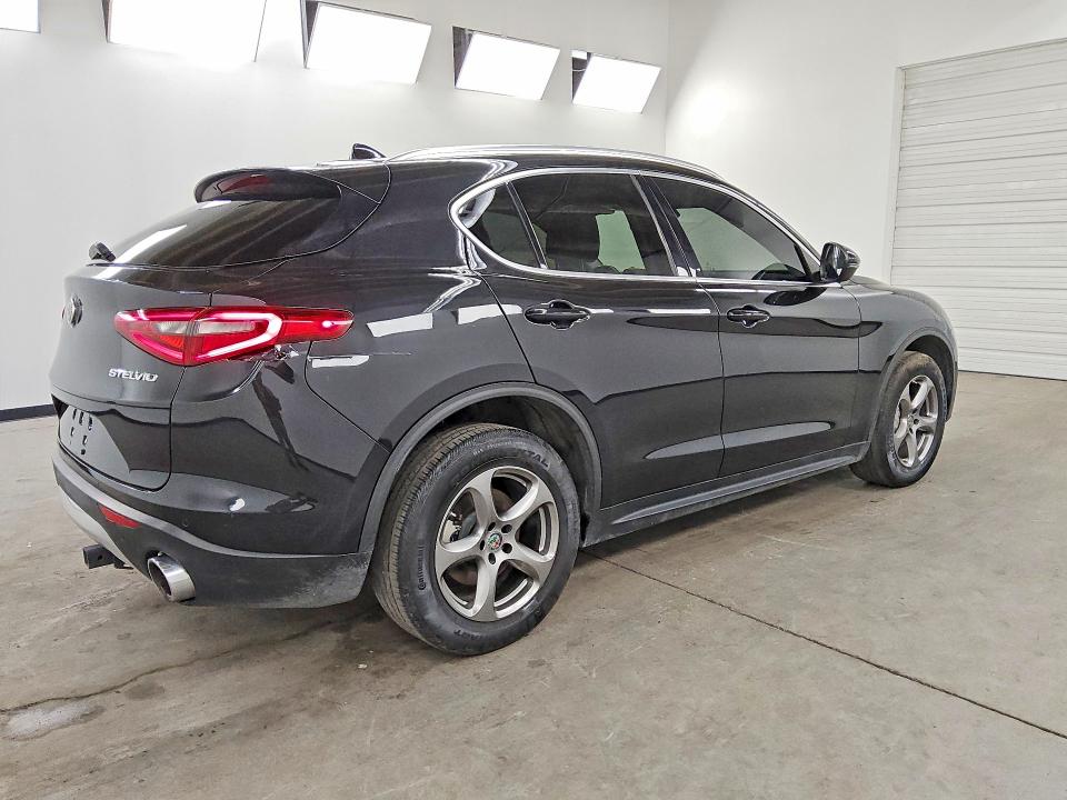 2021 Alfa romeo Stelvio VIN ZASPAKAN6M7D11339 COPART salvage auction — REAR END, Il - Certificate Of Title, sold $11,800 on 2026-08-11 (photo 3)