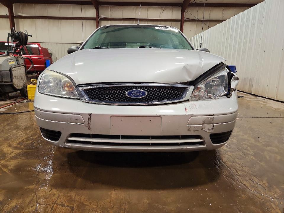 2005 Ford Focus VIN 3FAFP31N15R129895 COPART salvage auction — FRONT END, PA - CERTIFICATE OF SALVAGE, sold $175 on 2026-07-24 (photo 5)