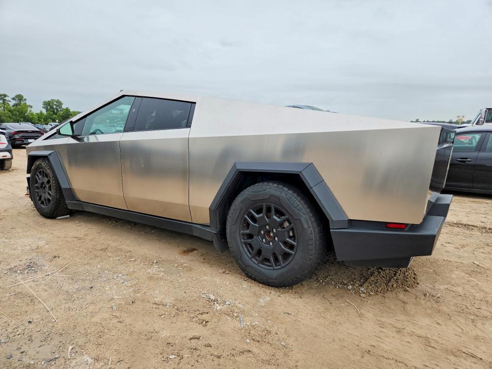 2024 Tesla Cybertruck VIN 7G2CEHEE7RA019624 COPART salvage auction — FRONT END, Tx - Salvage Vehicle Title, sold $44,000 on 2026-07-24 (photo 2)