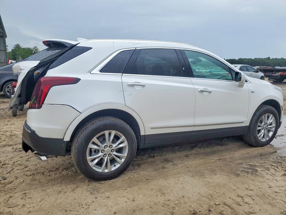 2025 Cadillac Xt5 VIN 1GYKNAR44SZ152703 COPART salvage auction — REAR END, FL - CERT OF TITLE SLVG REBUILDABLE, sold $10,500 on 2026-09-11 (photo 3)