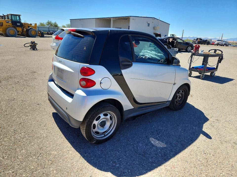 2015 Smart VIN WMEEJ3BA9FK795641 COPART salvage auction — FRONT END, AZ - CERT OF TITLE - SALVAGE, sold $225 on 2026-08-21 (photo 3)