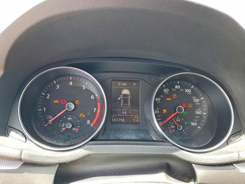 2018 Volkswagen Passat VIN 1VWAA7A33JC001773 COPART salvage auction — NORMAL WEAR, FL - CERTIFICATE OF TITLE, sold $2,750 on 2026-08-07 (photo 9)