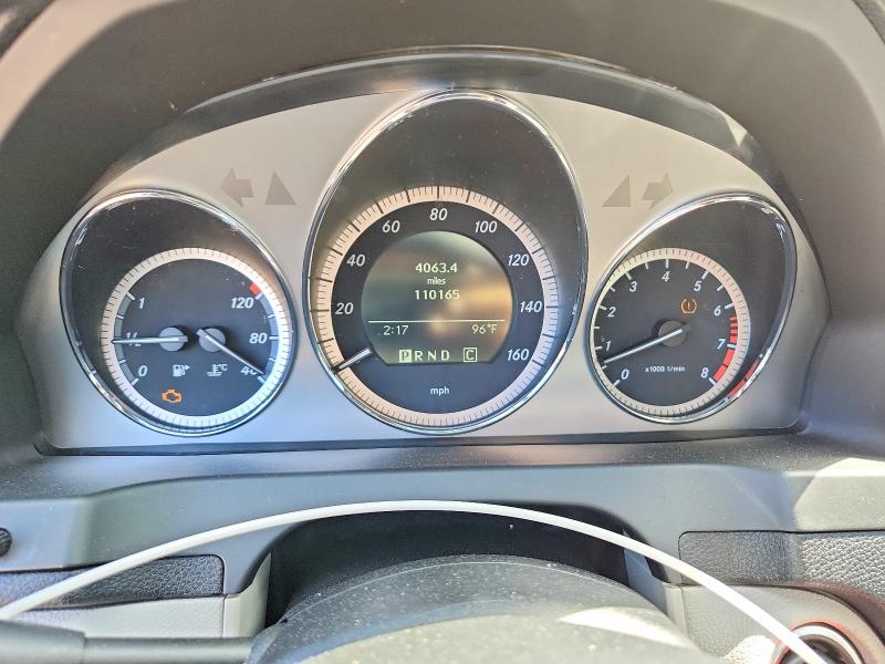 2010 Mercedes-benz C class VIN WDDGF8BB9AR124085 COPART salvage auction — MINOR DENT/SCRATCHES, NY - CERTIFICATE OF TITLE, sold $500 on 2026-07-19 (photo 9)