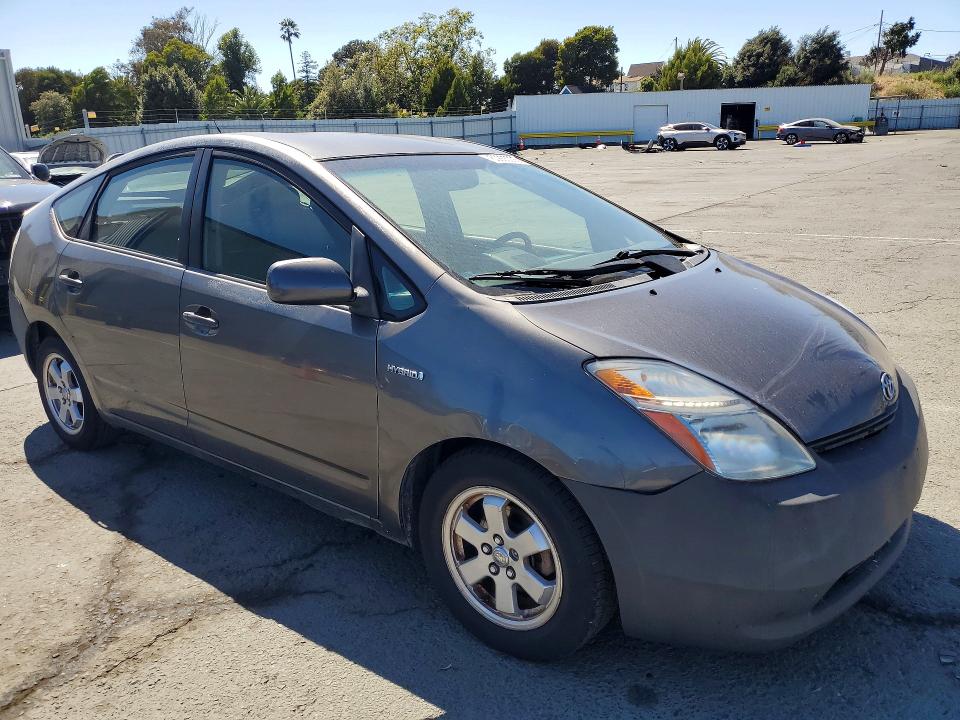 2008 Toyota Prius VIN JTDKB20U483449855 COPART salvage auction — MINOR DENT/SCRATCHES, Ca - Dis/Dlr/Exp Only Clean Title, sold $825 on 2026-07-31 (photo 4)