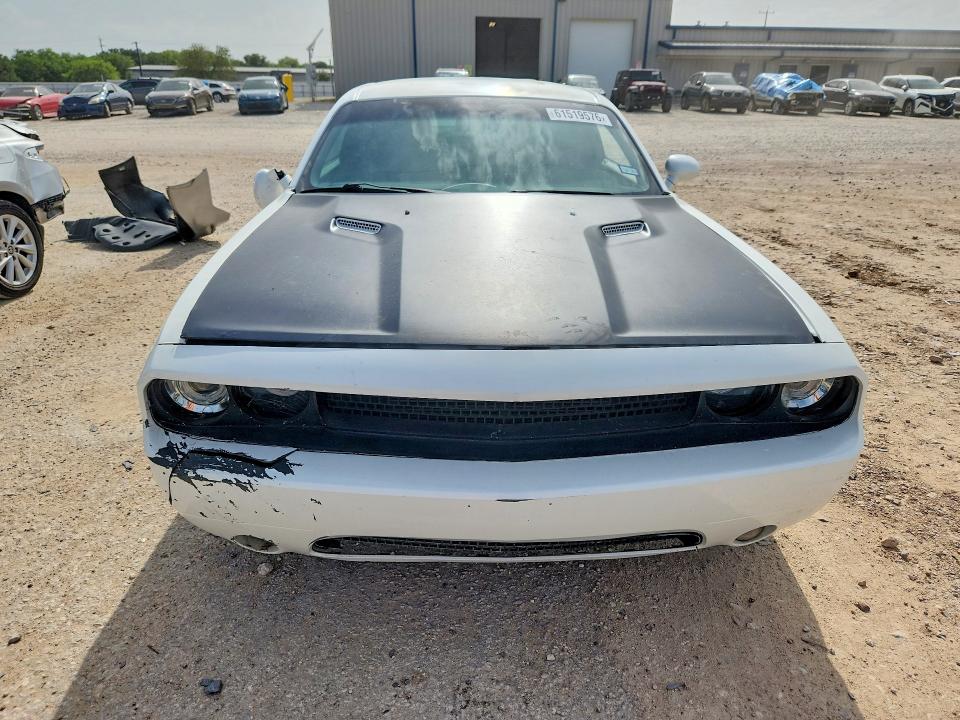 2013 Dodge Challenger VIN 2C3CDYBT4DH629029 COPART salvage auction — SIDE, Tx - Cert Of Title-Rebuilt Salvage, sold $1,750 on 2026-07-23 (photo 5)