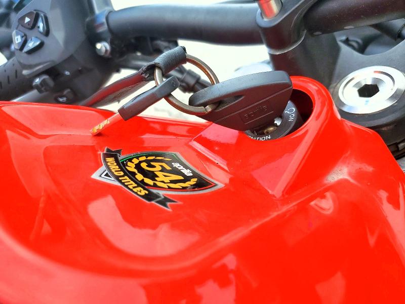 2022 Aprilia Tuono VIN ZD4KSUL06NS000056 COPART salvage auction — MECHANICAL, Fl - Certificate Of Title, sold $2,350 on 2026-08-03 (photo 8)