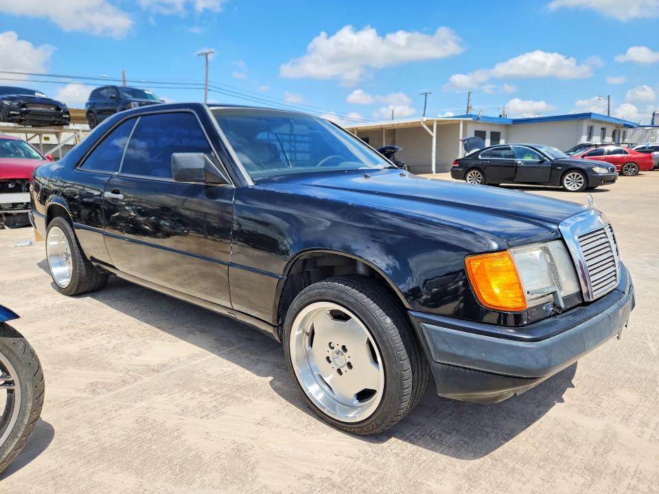 1988 Mercedes-benz 300 VIN WDBEA50D6JA810603 COPART salvage auction — NORMAL WEAR, Tx - Certificate Of Title (P), sold $1,500 on 2026-07-30 (photo 4)