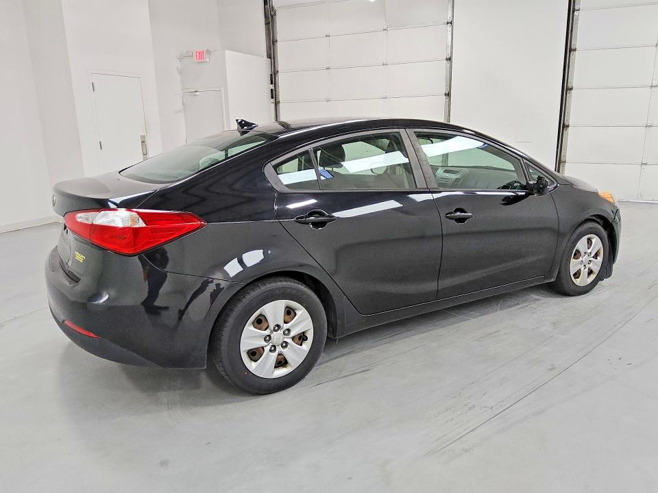 2016 Kia Forte VIN KNAFK4A68G5531164 COPART salvage auction — NORMAL WEAR, NJ - CERTIFICATE OF TITLE (P), sold $1,900 on 2026-07-21 (photo 3)