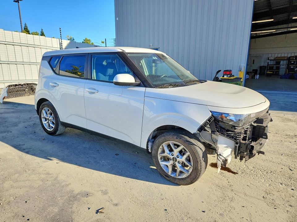 2025 Kia Soul VIN KNDJ23AU7S7261041 COPART salvage auction — FRONT END, FL - CERTIFICATE OF TITLE, sold $8,800 on 2026-07-27 (photo 4)
