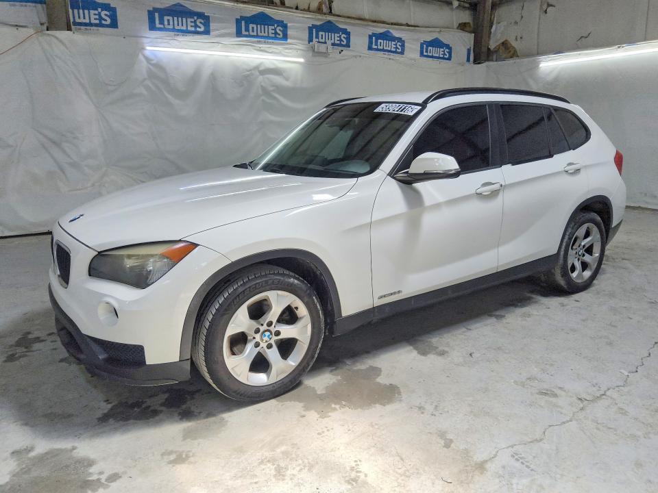 2015 BMW X1 VIN WBAVM1C57FV318150 COPART salvage auction — MINOR DENT/SCRATCHES, Fl - Certificate Of Destruction, sold $600 on 2026-08-20 (photo 1)