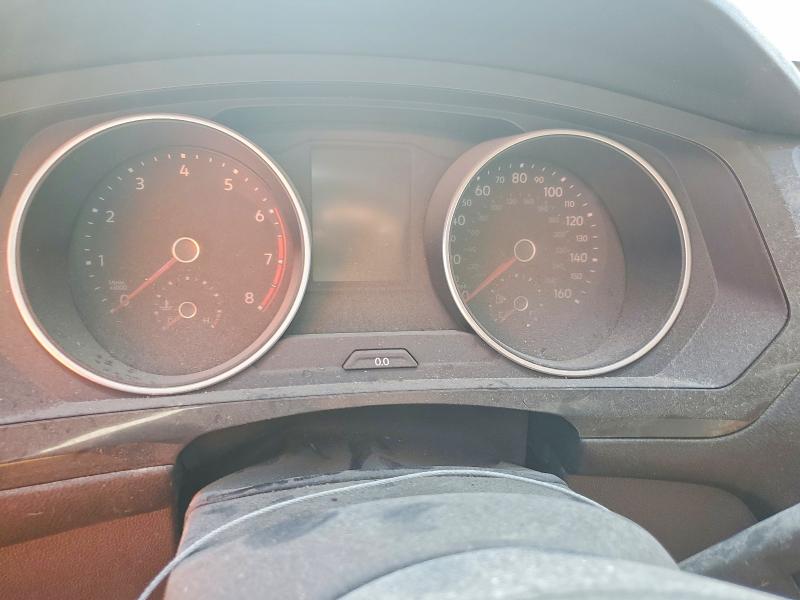 2018 Volkswagen Tiguan VIN 3VV3B7AX9JM207241 COPART salvage auction — MECHANICAL, Fl - Cert Of Title Slvg Rebuildable, sold $275 on 2026-07-27 (photo 9)
