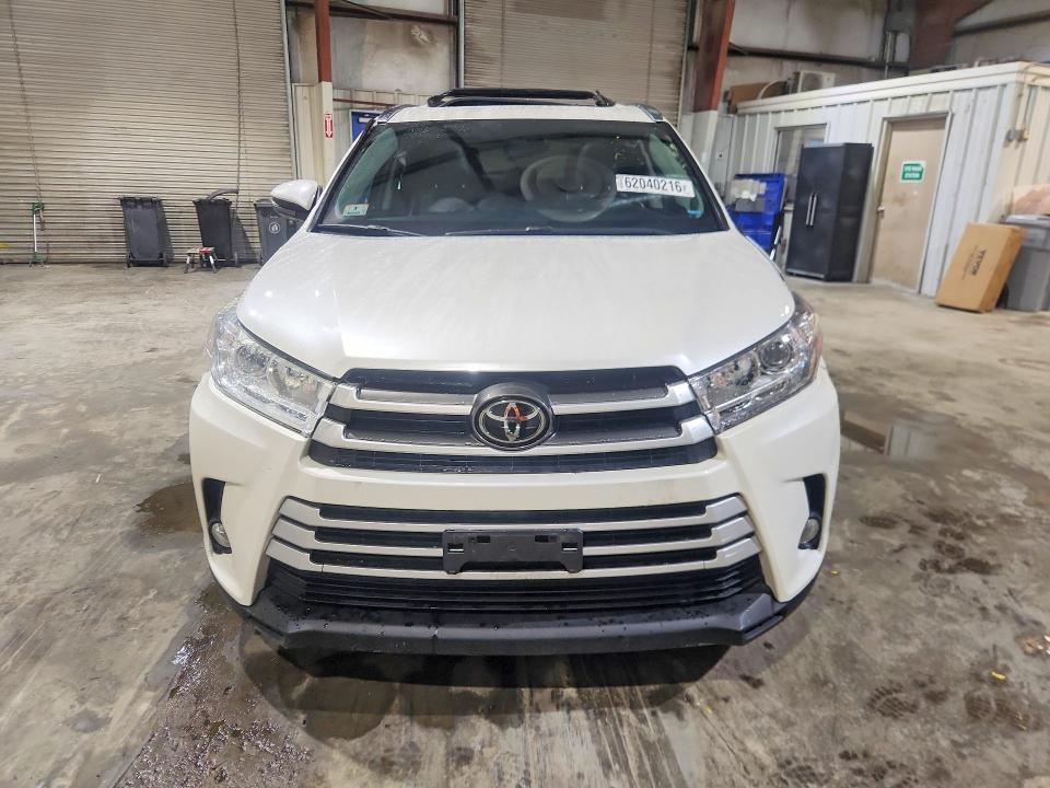 2017 Toyota Highlander VIN 5TDJZRFH0HS394989 COPART salvage auction — FRONT END, Ma - Cert Of Title-Salvage, sold $125 on 2026-07-30 (photo 5)