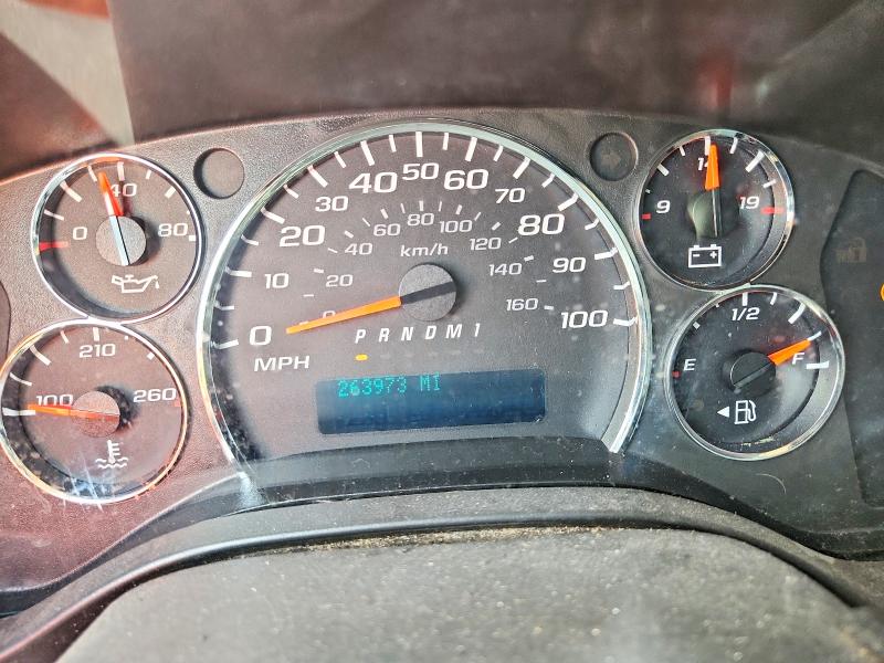 2015 Gmc Savana VIN 1GTW7FCF0F1903020 COPART salvage auction — SIDE, Fl - Cert Of Title Slvg Rebuildable, sold $625 on 2026-07-29 (photo 9)