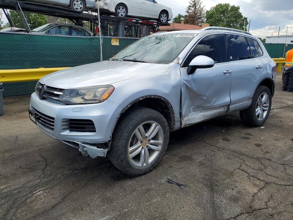 2012 Volkswagen Touareg VIN WVGFK9BP7CD001805 COPART salvage auction — ROLLOVER, Co - Salvage Title, sold $350 on 2026-08-13 (photo 1)