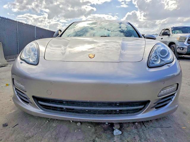 2012 Porsche Panamera VIN WP0AD2A78CL045531 COPART salvage auction — MINOR DENT/SCRATCHES, Fl - Certificate Of Title, sold $750 on 2026-07-23 (photo 5)