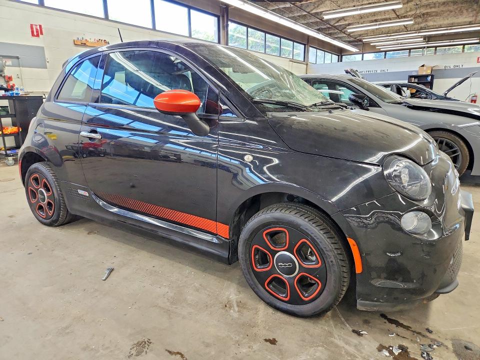 2013 Fiat 500 VIN 3C3CFFGE9DT663239 COPART salvage auction — MECHANICAL, Il - Certificate Of Title, sold $550 on 2026-08-03 (photo 4)