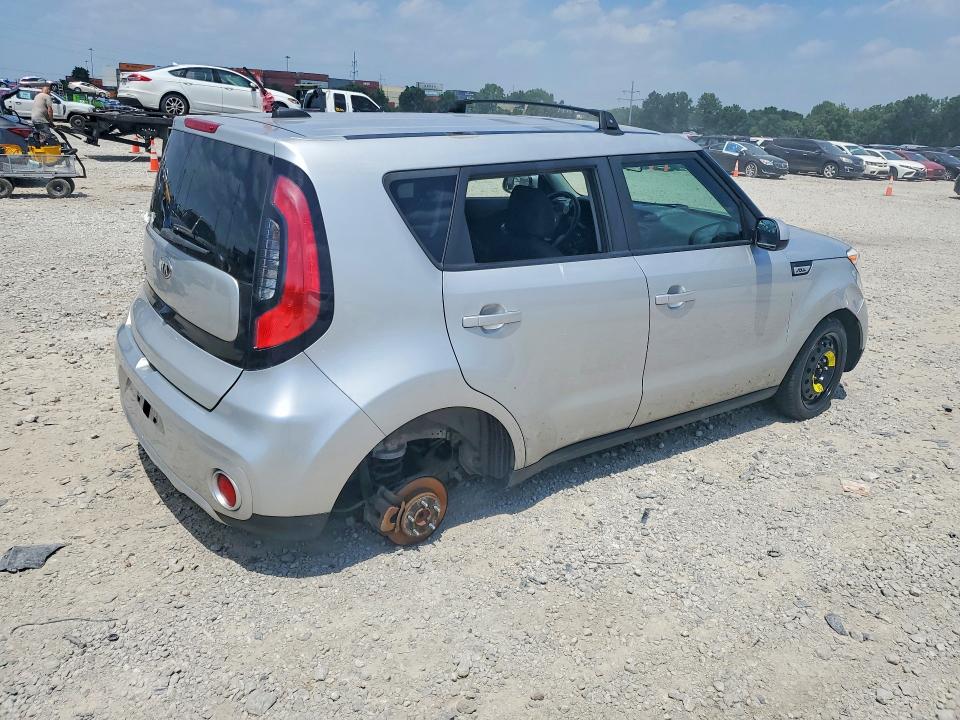 2017 Kia Soul VIN KNDJP3A55H7499456 COPART salvage auction — VANDALISM, OH - CERTIFICATE OF TITLE, sold $1,000 on 2026-07-28 (photo 3)
