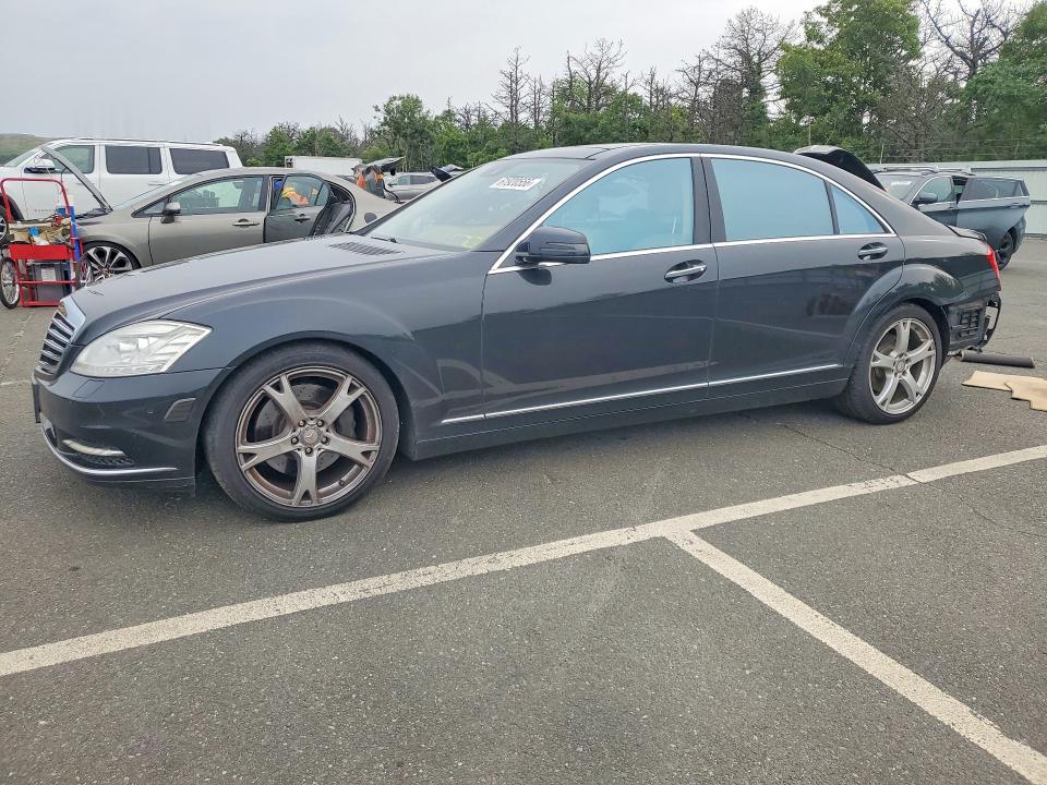 2013 Mercedes-benz S-klasse VIN WDDNG9EB5DA526033 COPART salvage auction — REAR END, NY - MV-907A SALVAGE CERTIFICATE, sold $80 on 2026-07-29 (photo 1)