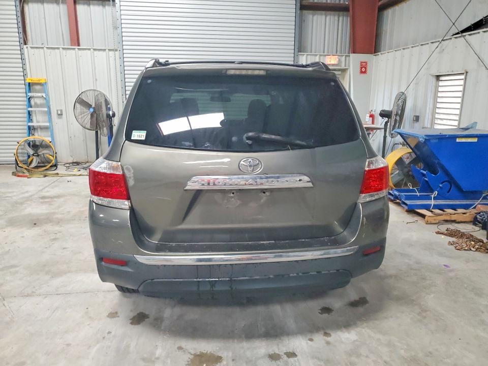 2012 Toyota Highlander VIN 5TDBK3EH6CS096690 COPART salvage auction — MECHANICAL, OH - CERTIFICATE OF TITLE, sold $825 on 2026-07-29 (photo 6)