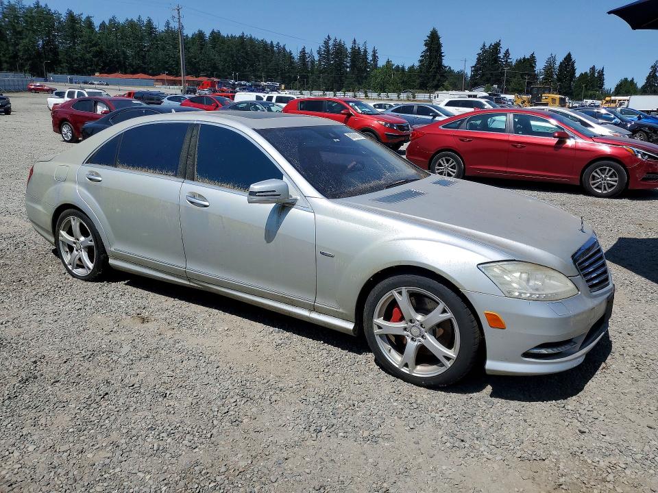 2011 Mercedes-benz S class VIN WDDNG9FB6BA384898 COPART salvage auction — MINOR DENT/SCRATCHES, MT - CERTIFICATE OF TITLE, sold $2,050 on 2026-08-11 (photo 4)
