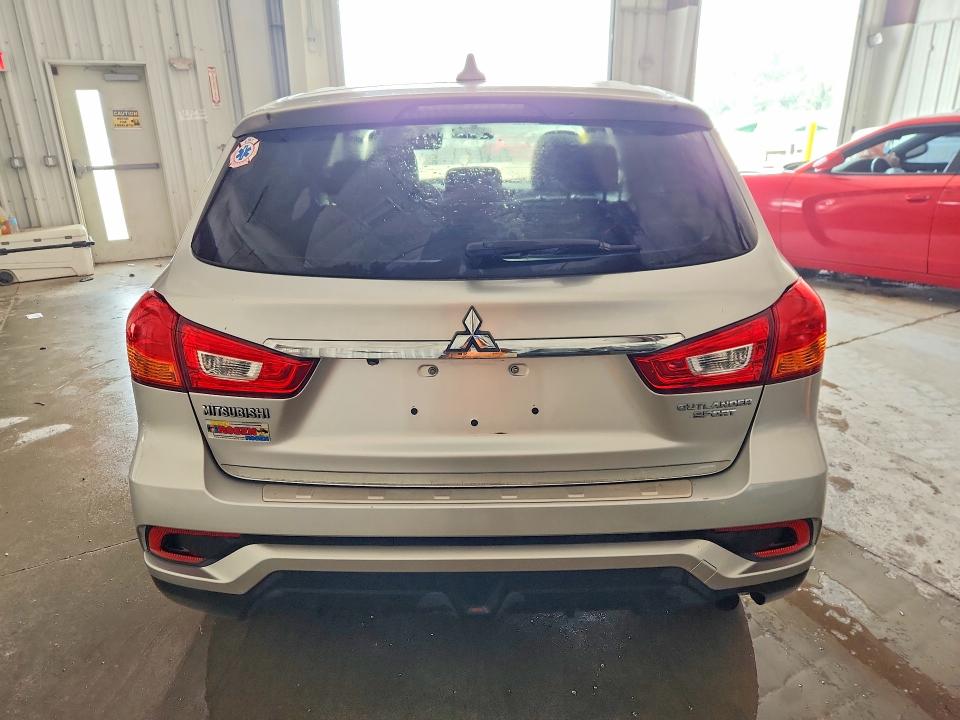 2018 Mitsubishi Outlander VIN JA4AP3AU9JZ013520 COPART salvage auction — SIDE, Salvage Title, sold $2,050 on 2026-08-03 (photo 6)