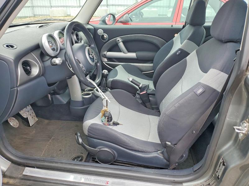 2002 Mini Cooper VIN WMWRE33452TD52727 COPART salvage auction — UNDERCARRIAGE, Or - Salvage Title Certificate, sold $725 on 2026-08-12 (photo 7)