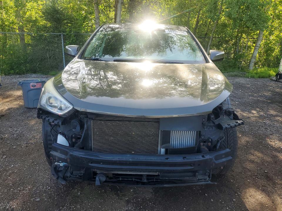 2013 Hyundai Santa fe VIN 5XYZUDLA0DG083971 COPART salvage auction — FRONT END, ON - PERMIT NO BRAND - UNFIT, sold $425 on 2026-07-21 (photo 5)