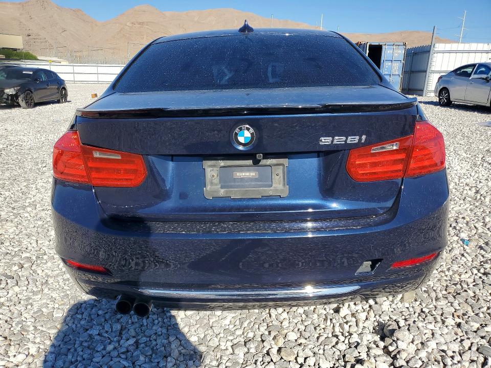 2012 BMW 3er VIN WBA3C1C54CF432008 COPART salvage auction — FRONT END, Nv - Salvage Title, sold $800 on 2026-07-22 (photo 6)