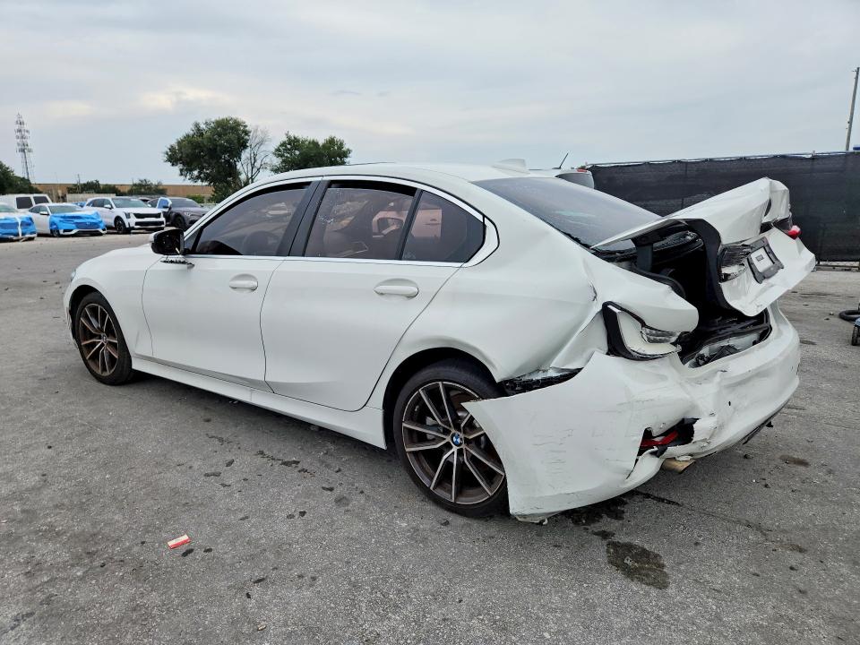 2019 BMW 3er VIN WBA5R1C55KAE82213 COPART salvage auction — REAR END, Fl - Certificate Of Title (P), sold $30 on 2026-07-30 (photo 2)