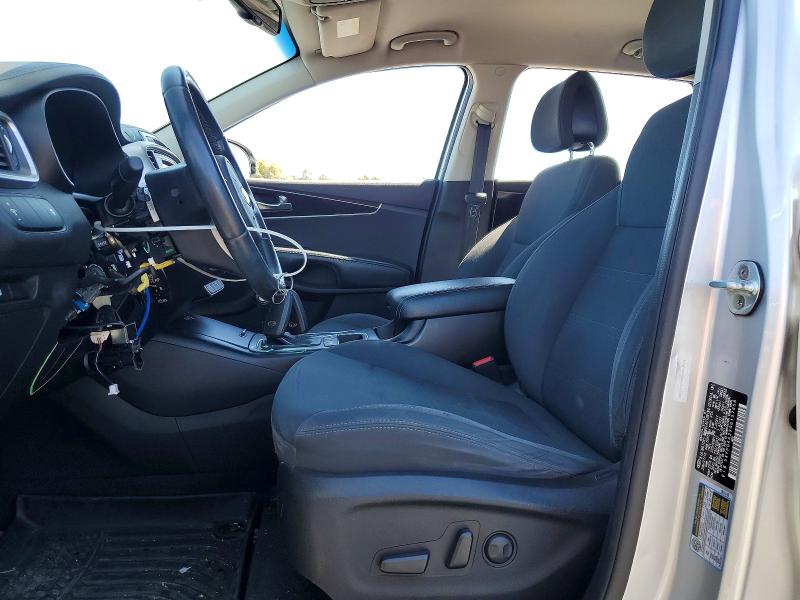 2016 Kia Sorento VIN 5XYPG4A33GG157858 COPART salvage auction — VANDALISM, CA - SALVAGE CERTIFICATE, sold $2,200 on 2026-07-27 (photo 7)