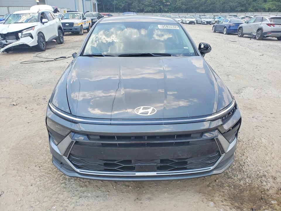 2026 Hyundai Sonata hybrid VIN KMHL24JJ6TA144538 COPART salvage auction — SIDE, FL - CERT OF TITLE SLVG REBUILDABLE, sold $11,500 on 2026-07-15 (photo 5)