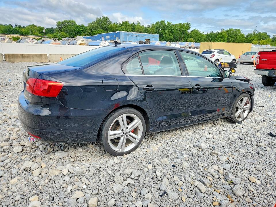 2014 Volkswagen Jetta VIN 3VWD17AJ3EM432890 COPART salvage auction — FRONT END, Salvage Title, sold $650 on 2026-07-31 (photo 3)