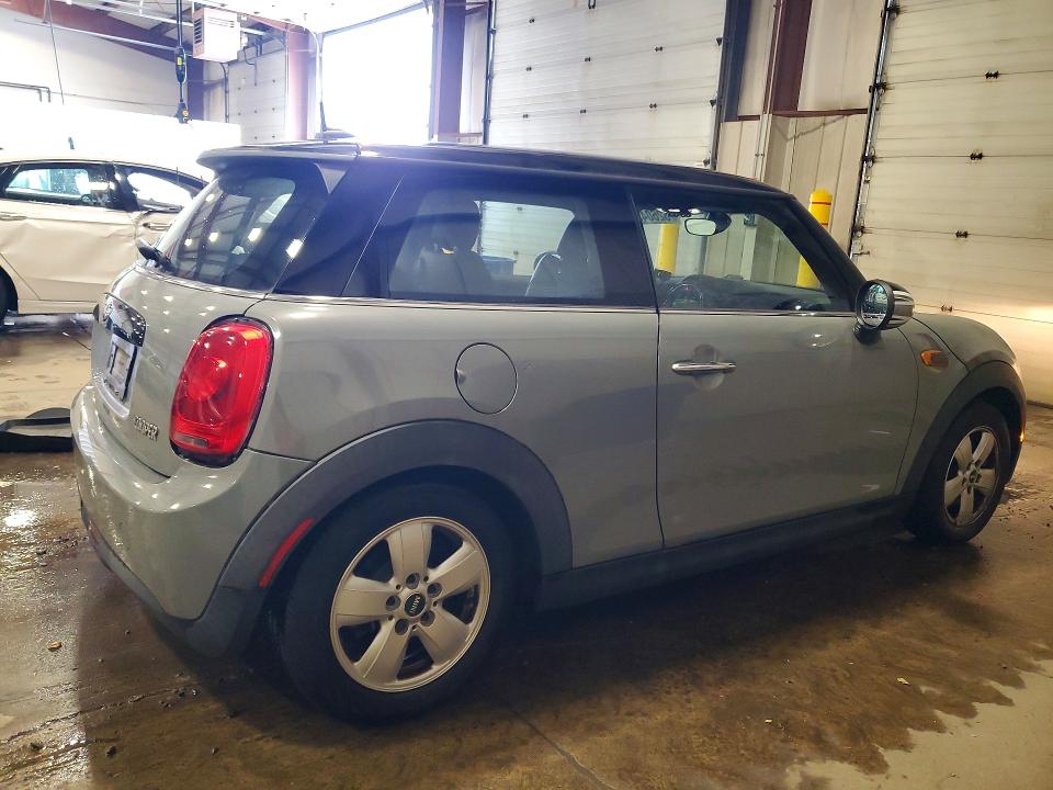 2016 Mini Cooper VIN WMWXP5C5XGT739834 COPART salvage auction — REAR END, Salvage Title, sold $1,800 on 2026-08-07 (photo 3)