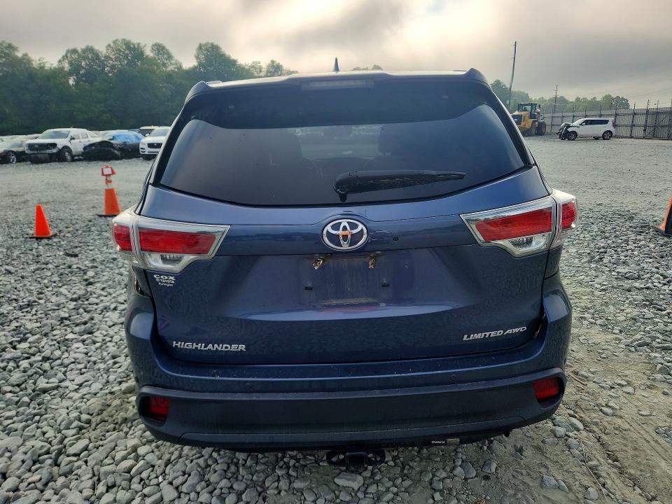 2016 Toyota Highlander VIN 5TDDKRFH6GS325739 COPART salvage auction — REAR END, Nc - Salvage Certificate Of Title, sold $7,600 on 2026-07-22 (photo 6)