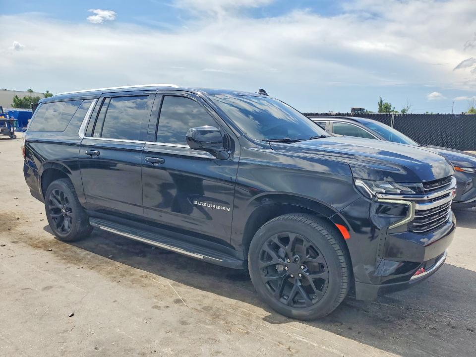 2021 Chevrolet VIN 1GNSCCKT5MR462331 COPART salvage auction — MINOR DENT/SCRATCHES, Fl - Certificate Of Title (P), sold $21,700 on 2026-07-30 (photo 4)
