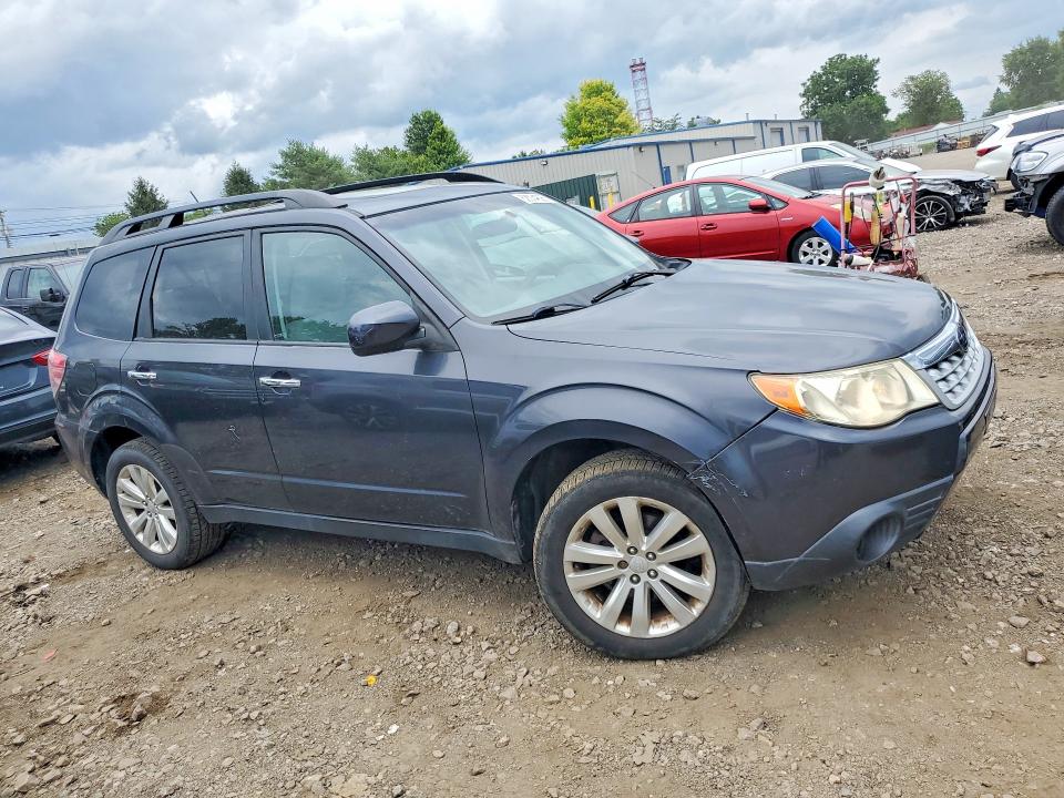 2013 Subaru Forester VIN JF2SHACC0DH443383 COPART salvage auction — REAR END, Md - Certificate Of Title (P), sold $1,950 on 2026-07-27 (photo 4)