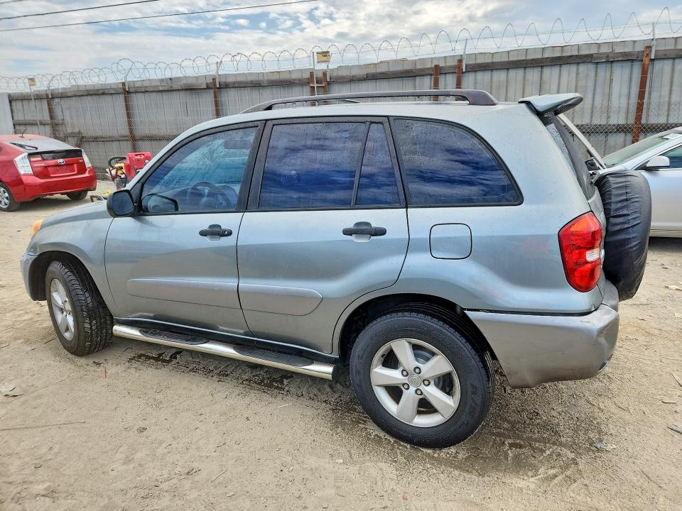 2004 Toyota Rav4 VIN JTEGD20V740039731 COPART salvage auction — REAR END, Ca - Dis/Dlr/Exp App For Dup Clean, sold $450 on 2026-07-27 (photo 2)