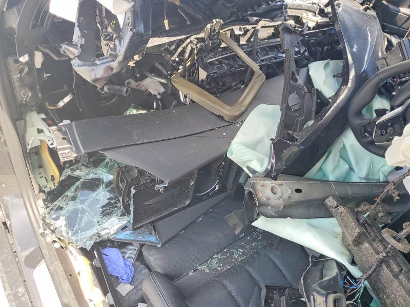 2027 BMW 5 series VIN WBA53FJ04VCY26013 COPART salvage auction — FRONT END, FL - CERTIFICATE OF DESTRUCTION, sold $2,250 on 2026-08-10 (photo 8)