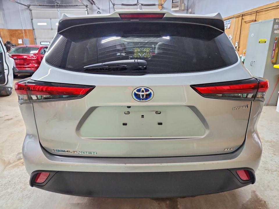 2022 Toyota Highlander VIN 5TDHBRCH4NS548574 COPART salvage auction — ROOF, Mi - Certificate Of Title, sold $6,700 on 2026-07-29 (photo 6)