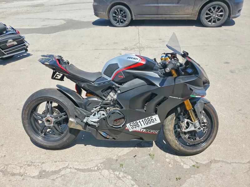 2021 Ducati Panigale VIN ZDMDAGNW4MB002112 COPART salvage auction — ROLLOVER, Mi - Scrap Certificate Of Title, sold $5,300 on 2026-08-14 (photo 1)