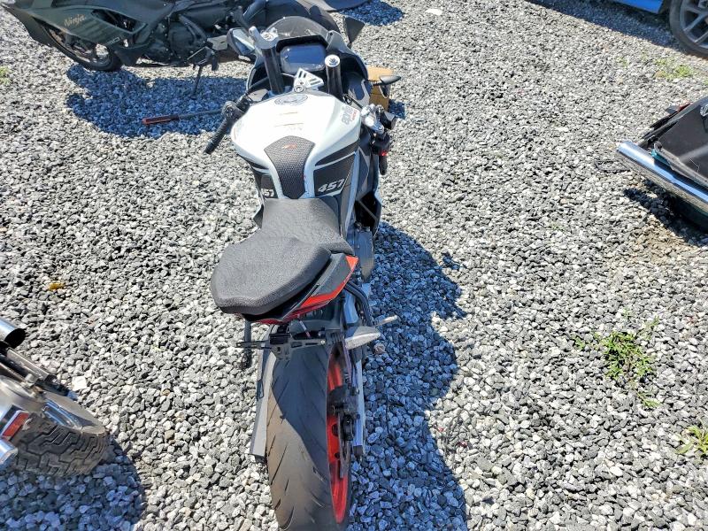 2026 Aprilia Rs VIN ZD4XEUA03T6003275 COPART salvage auction — FRONT END, SC - CERTIFICATE OF TITLE, sold $925 on 2026-07-22 (photo 6)